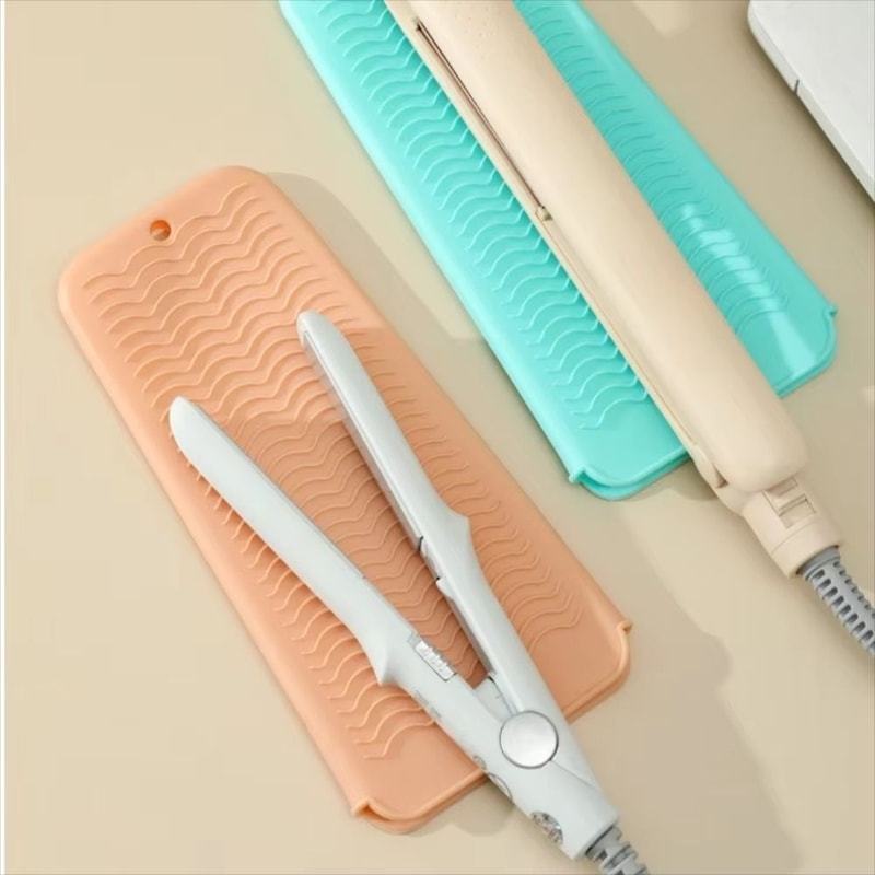 Heat Resistant Silicone Hair Styling Mat And Travel Pouch 1