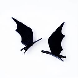 halloween black wing hair clips 2-pack – bat & demon duckbill costume accessories