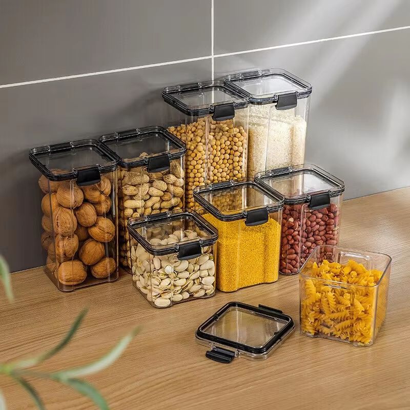 Clear Plastic Food Storage Container With Lid For Kitchen Organization 0