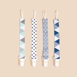 universal baby pacifier clips & soother chain holders with secure plastic clasps (1/4 pcs)