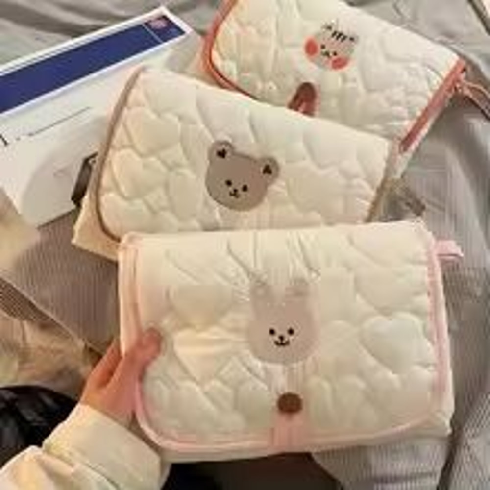 Cream Bear Portable Diaper Changing Pad Foldable Breathable Diaper Pouch With Adjustable Strap For