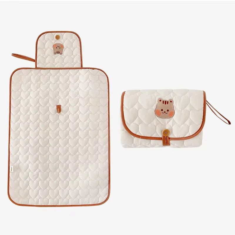 Cream Bear Portable Diaper Changing Pad Foldable Breathable Diaper Pouch with Adjustable Strap for Travel