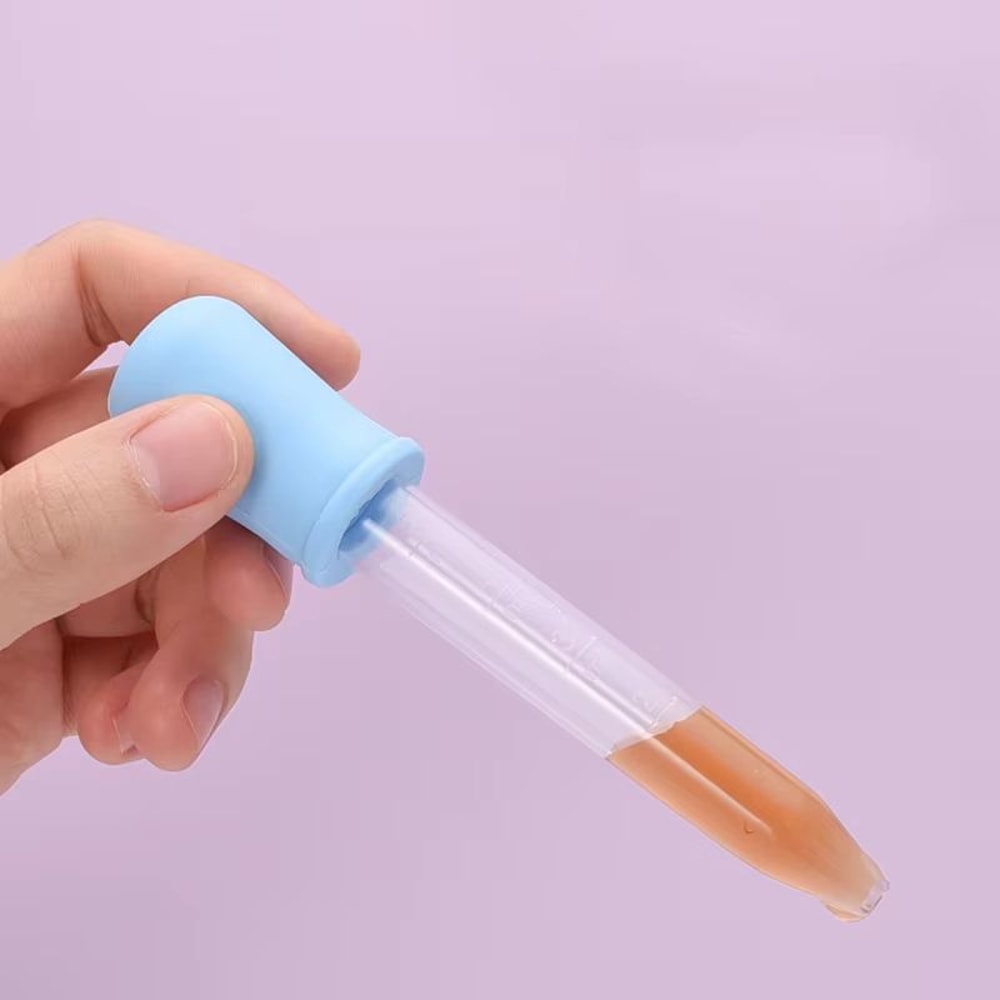 8Piece Portable Healthcare Kit With Compact Case 5