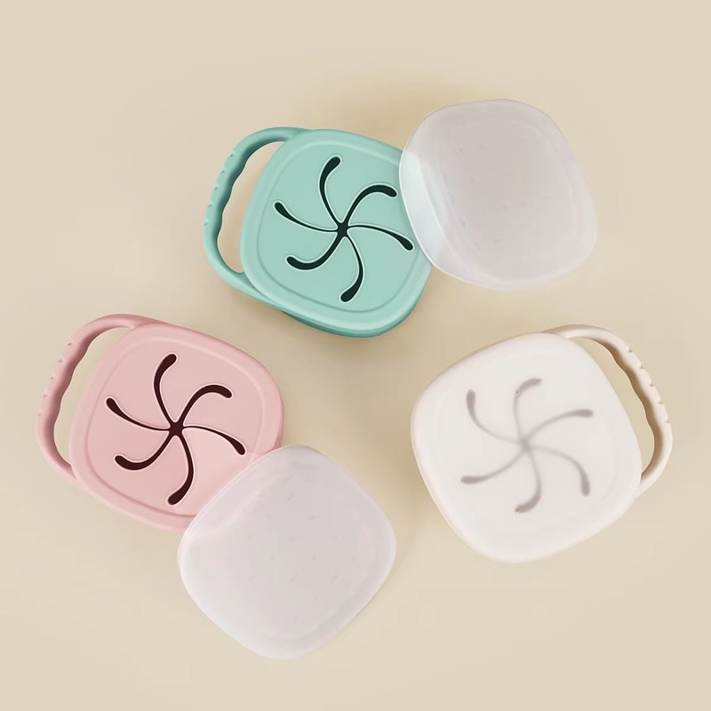 Portable Baby Silicone Snack Cup Soft Silicone Snack Box For Boys Girls 2