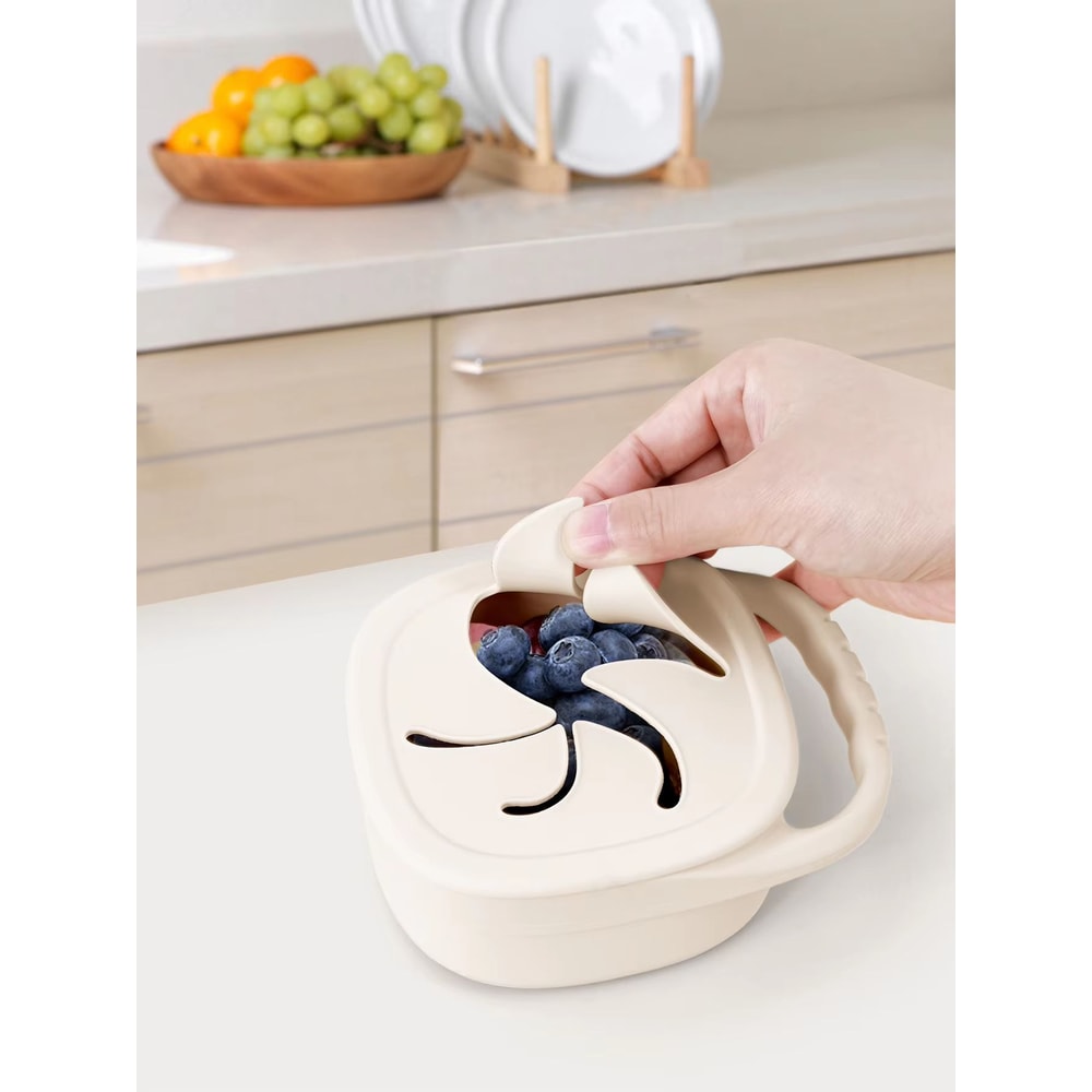 Portable Baby Silicone Snack Cup Soft Silicone Snack Box For Boys Girls 5
