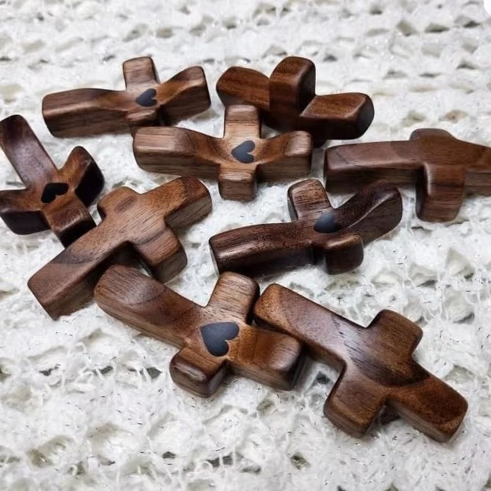 Cross My Heart Pocket Prayer Cross Set With Epoxy Heart 3pcs Handheld Wooden Cross For Daily Encou 1