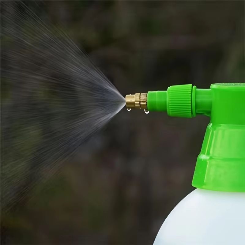 2 L HighCapacity Adjustable Nozzle Garden Sprayer Portable Pressure Watering Can 1