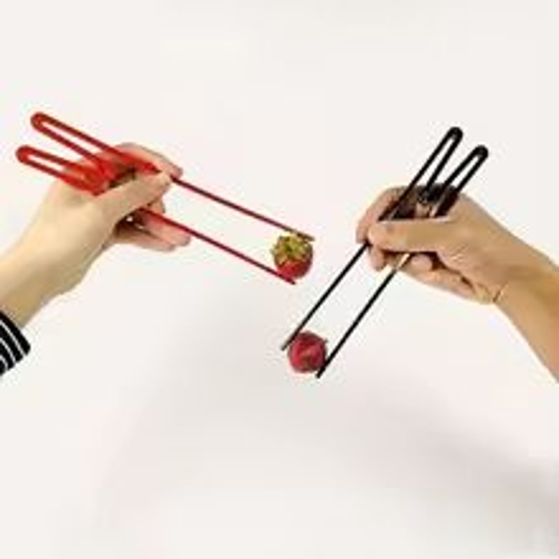 Easy Grip Training Chopsticks For Beginners Reusable Durable Plastic Chopstick Helper 0