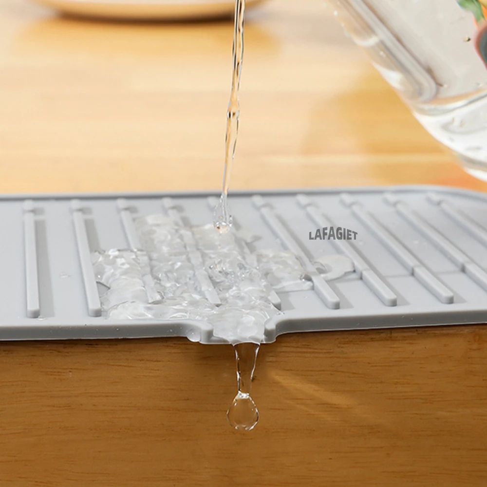 SplashGuard Silicone Faucet Drain Mat For Kitchen And Bathroom Sink 3