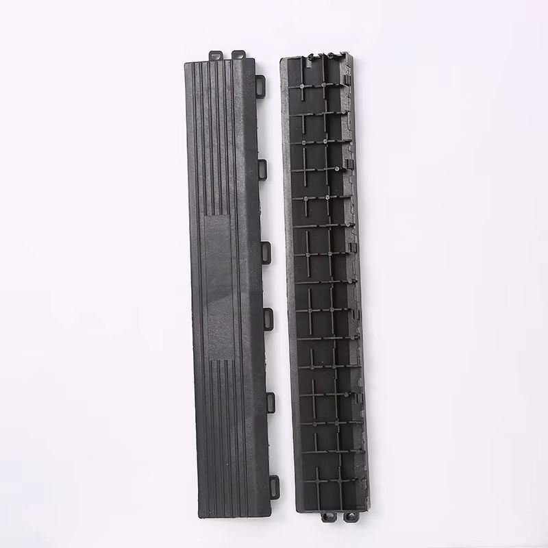 Heavy Duty Interlocking Garage Floor Tiles 1575x1575in Drainage Car Wash Mat 16