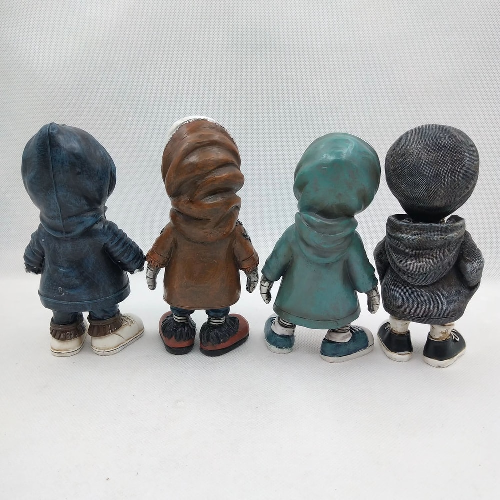 Cool Mini Skeleton Skull Figurine Resin Gothic Halloween Decor 1