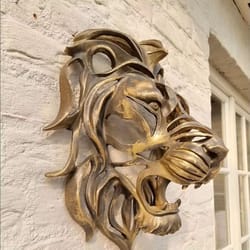 luxury gold lion head wall decor resin sculpture for statement interior design (11.02in)