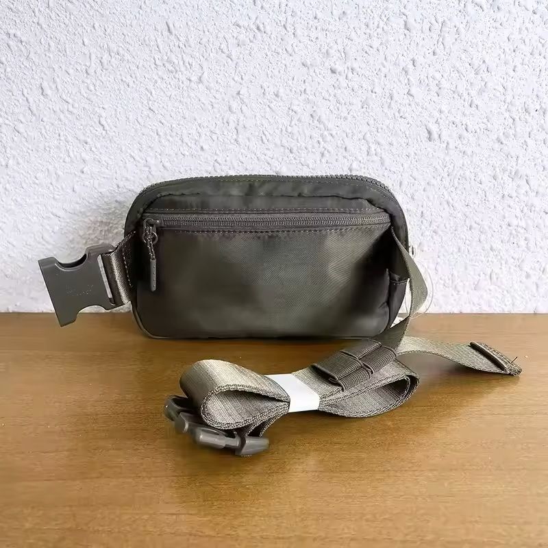 Metal Logo Yoga Sports Waist Bag 2