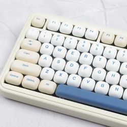 xda cherry oem mog soy milk pbt keycaps for mechanical keyboards with 68 75 82 98 104 layout compatibility