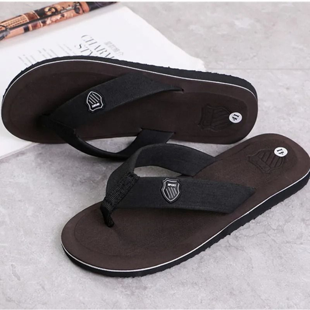 Mens Casual Non Slip Summer Flip Flops With Flat Sole For Indoor And Beach Wear 11