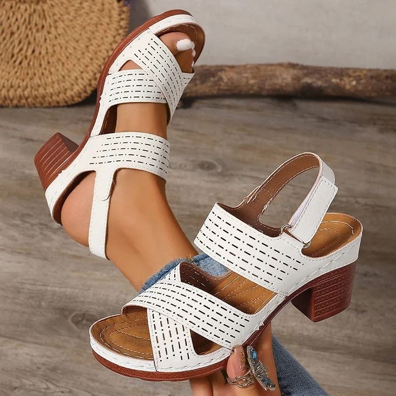 Women Platform Sandals With Cross Band And High Heel Design For Summer Wear 1