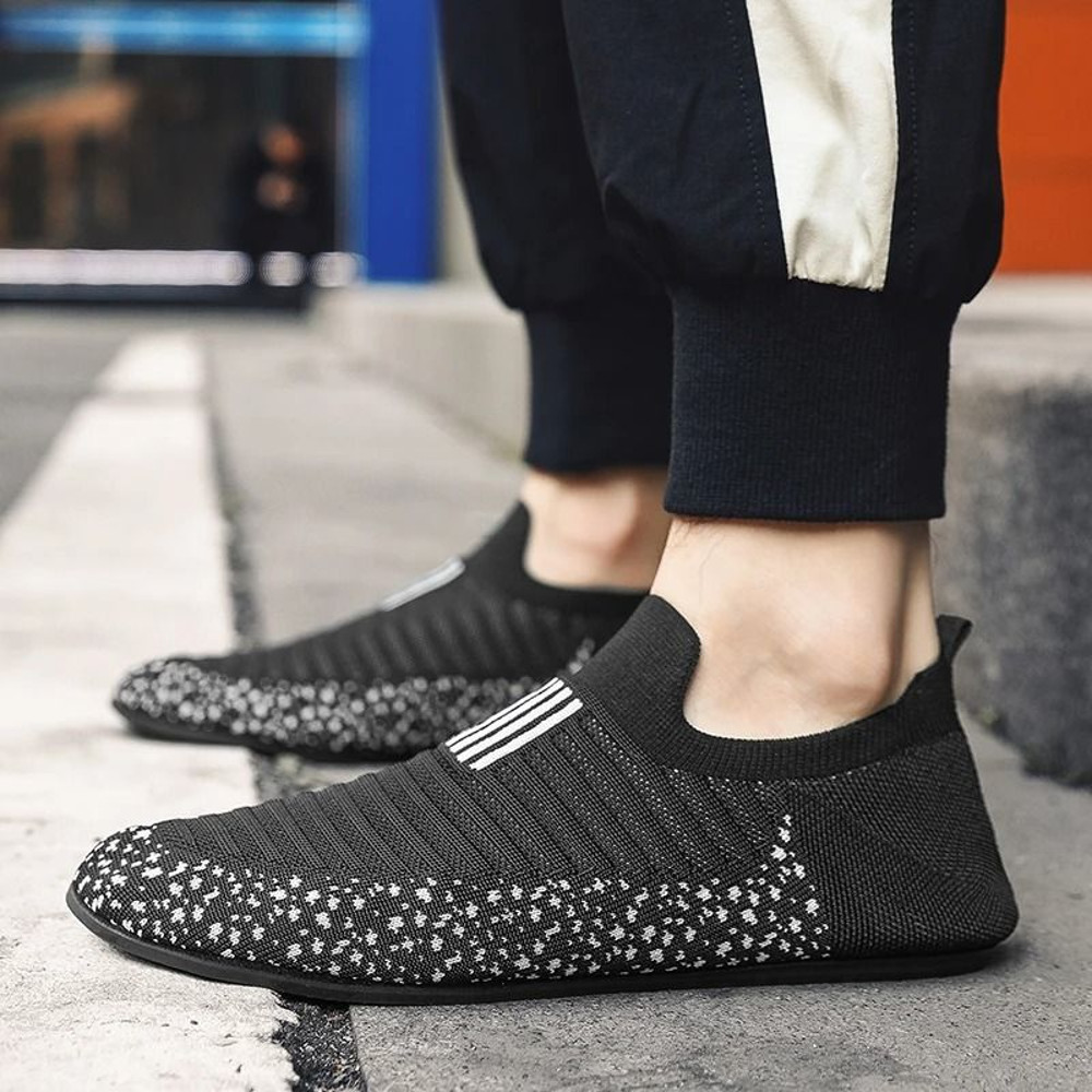 Men Comfortable Lightweight Breathable Moccasin Slippers For Casual Home Walking 1