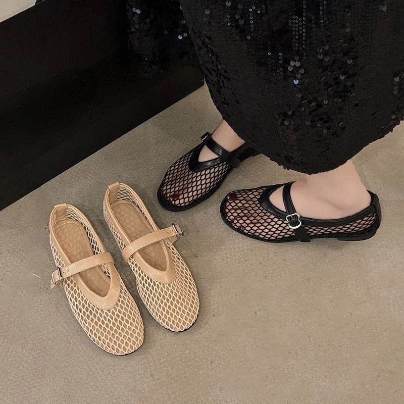Casual Round Toe Buckle Flats Cut Out Mary Jane Style Shoes 1