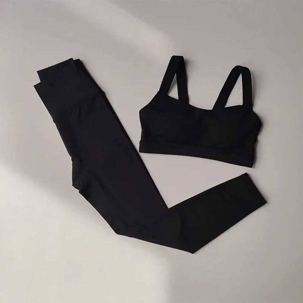 Seamless Yoga Outfit Set With Sports Bra And High Waist Leggings Or Shorts 7