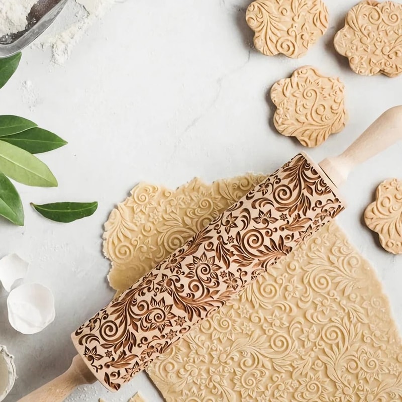 Flower Leaf Strawberry Deep Engraved Wooden Rolling Pin For Decorative Cookie Baking 4