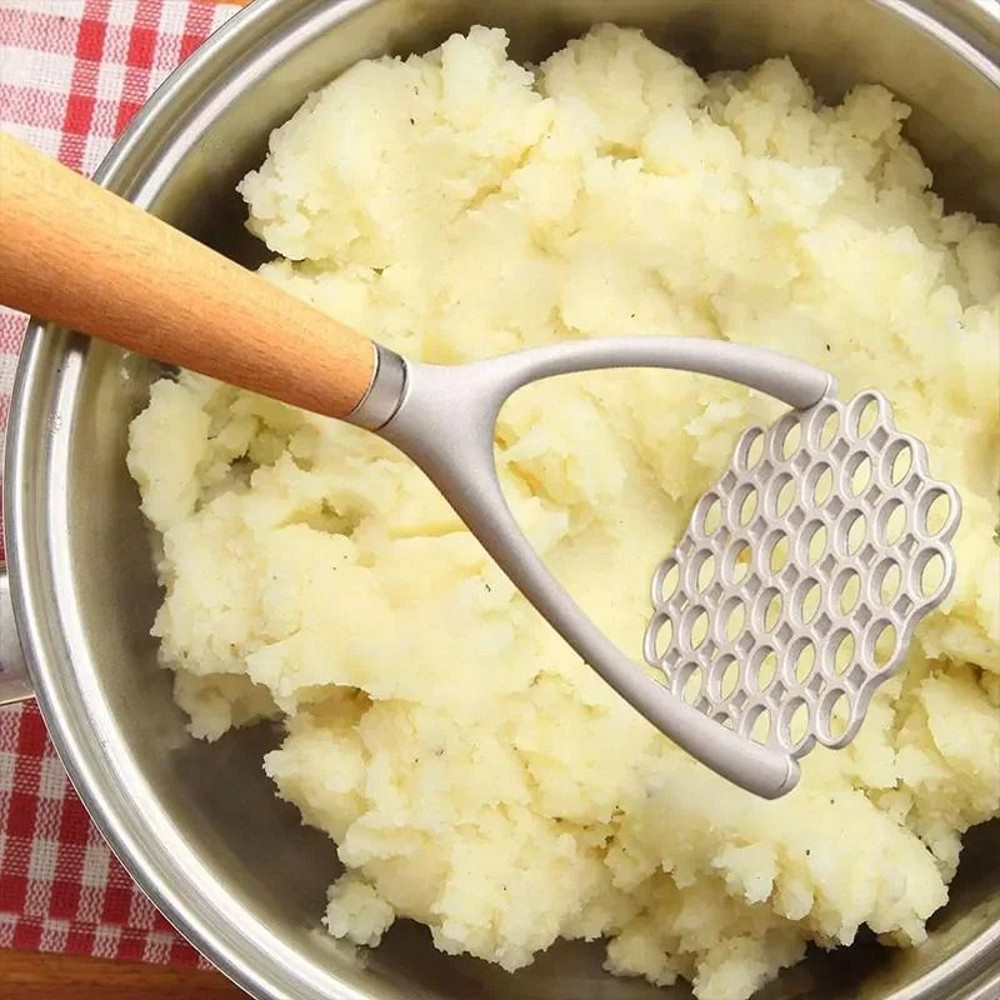 Aluminum Manual Potato Masher Meat Press Tool With Wood Handle 2