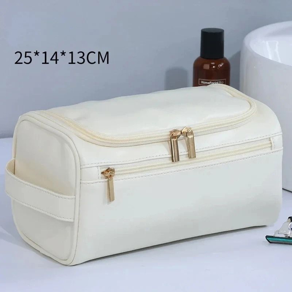 Leather Hanging Toiletry Bag For Men And Women 10