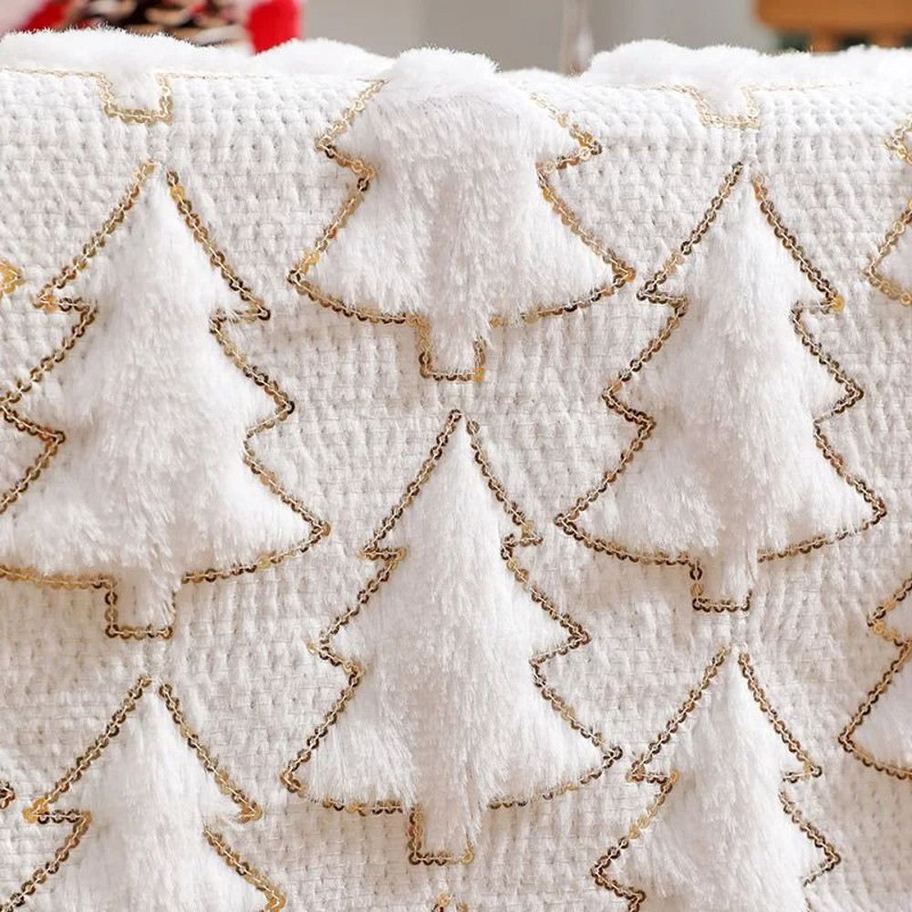 3D Green Christmas Tree Table Runner With Thickened Sequins For Holiday Dining Decor 4