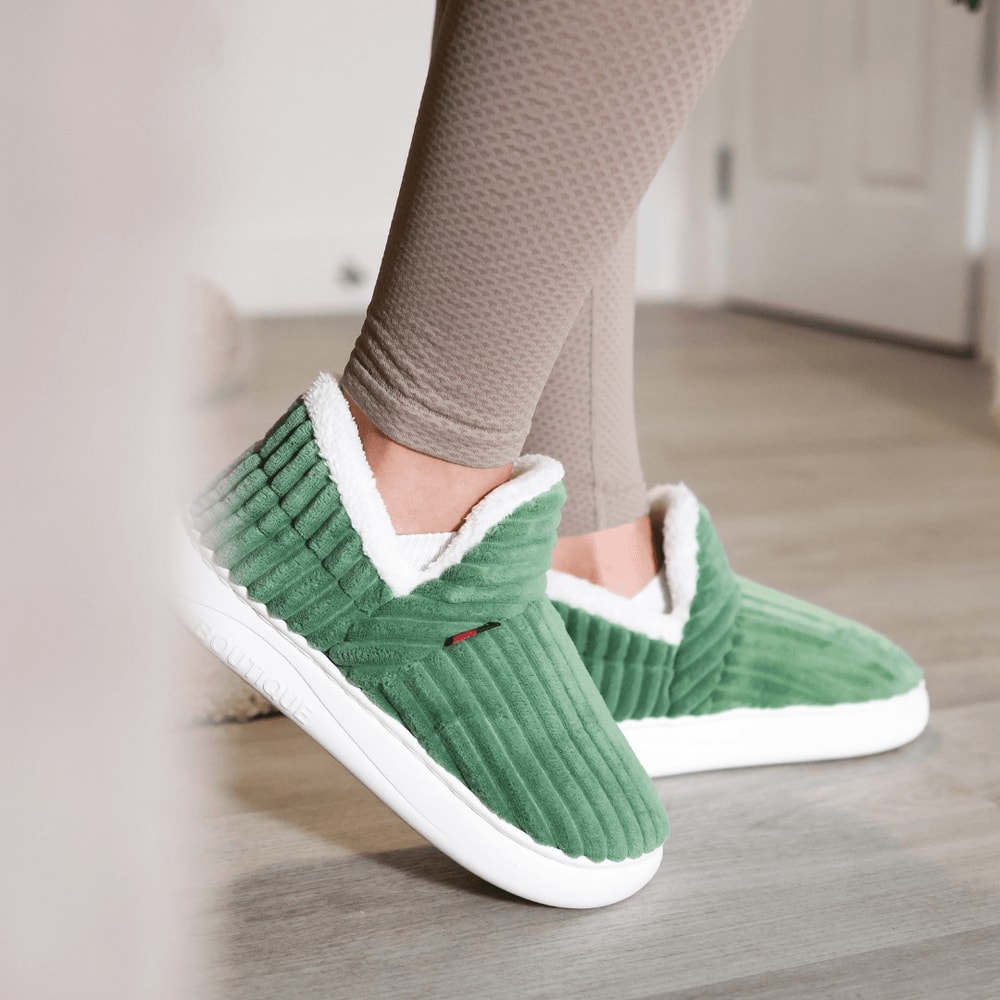 Soft Fuzzy Winter Slippers For Women With Plush Lining And Non Slip Sole For Indoor Warmth And All 2