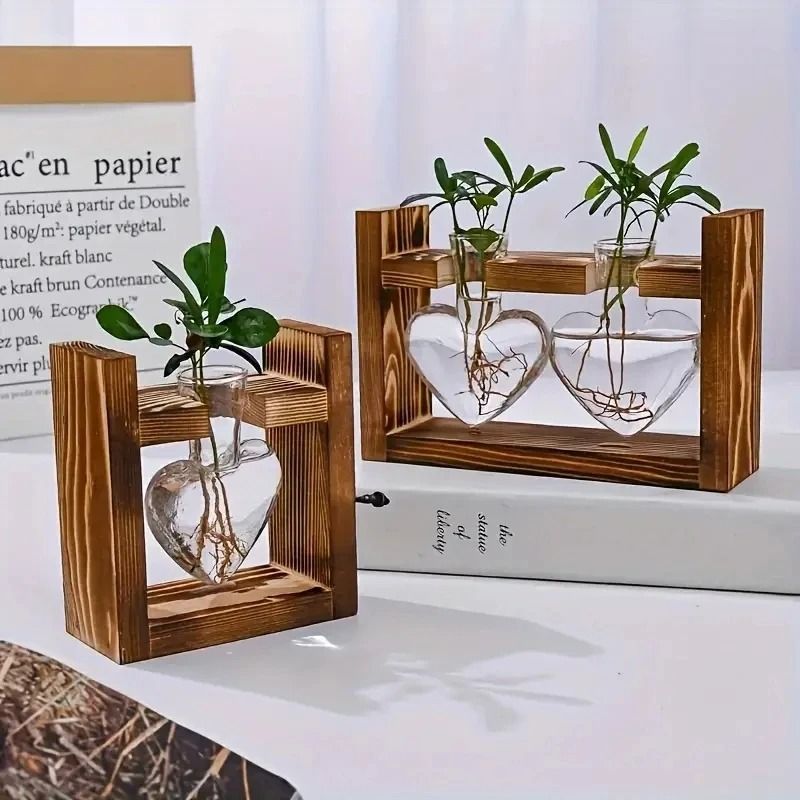 Transparent Heart Shaped Glass Vase With Wooden Frame For Hydroponic Plant Propagation 1