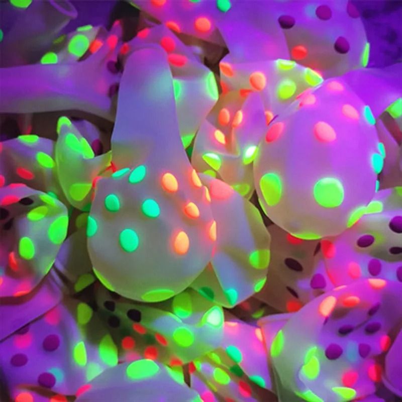 Fluorescent Glow In The Dark Heart Balloons For Party Decoration 3