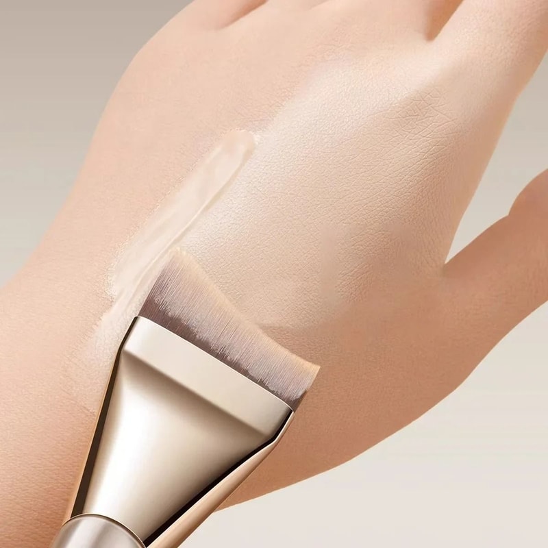 Arc Shaped Ultra Thin Flat Foundation Brush Professional Liquid Makeup Brush 2