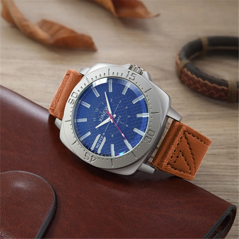 Casual Quartz Wristwatch For Men And Women Leather Strap 3