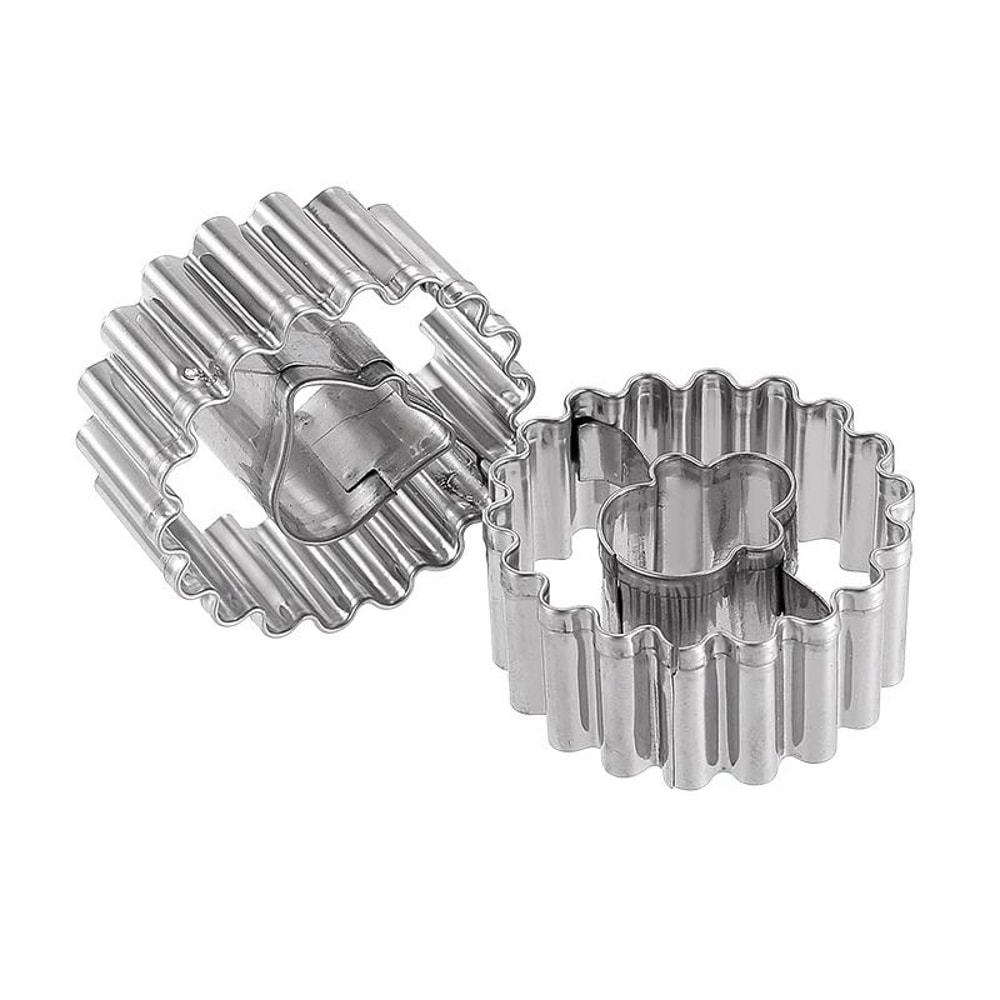 Metal Mini Christmas Cookie Cutter Set For Baking And Decorating 3