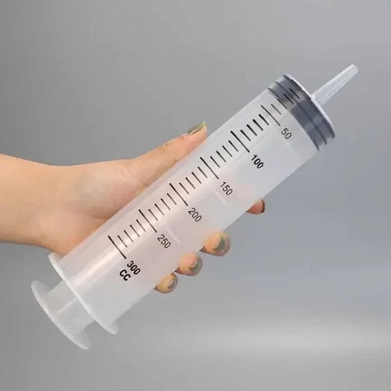 Large Capacity Reusable Syringe Oil Pump With Hose 3