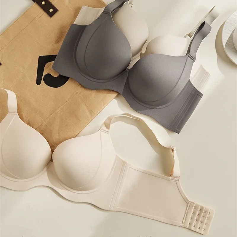 Large Size Wireless Strapless Bra For Women Breathable Anti Sagging Support 2