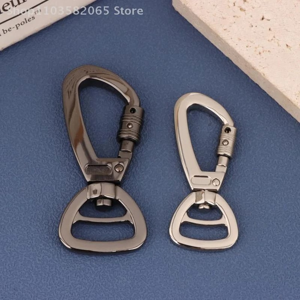 360 Degree Rotatable Carabiner Keychain Hook With Lock 3