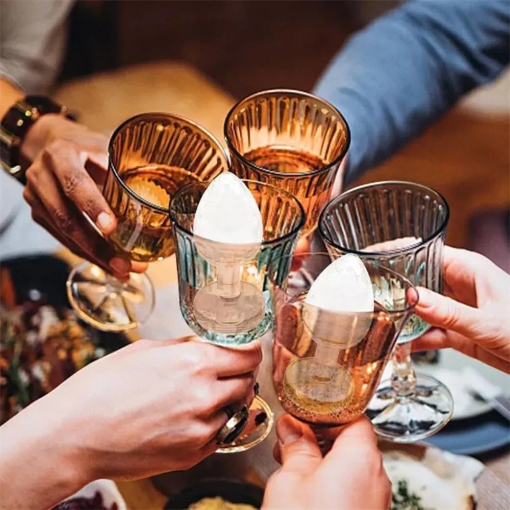 Premium Funny Silicone Ice Cube Maker EasyFill LeakProof Tray With Lid 3