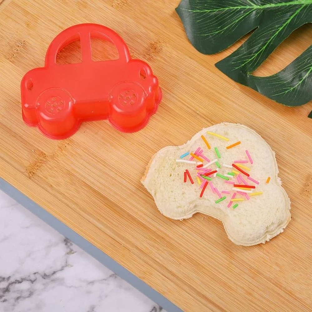 Bear Car Sandwich Mold Set Creative Bread Cutter Sealer For Fun Childrens Lunches 11