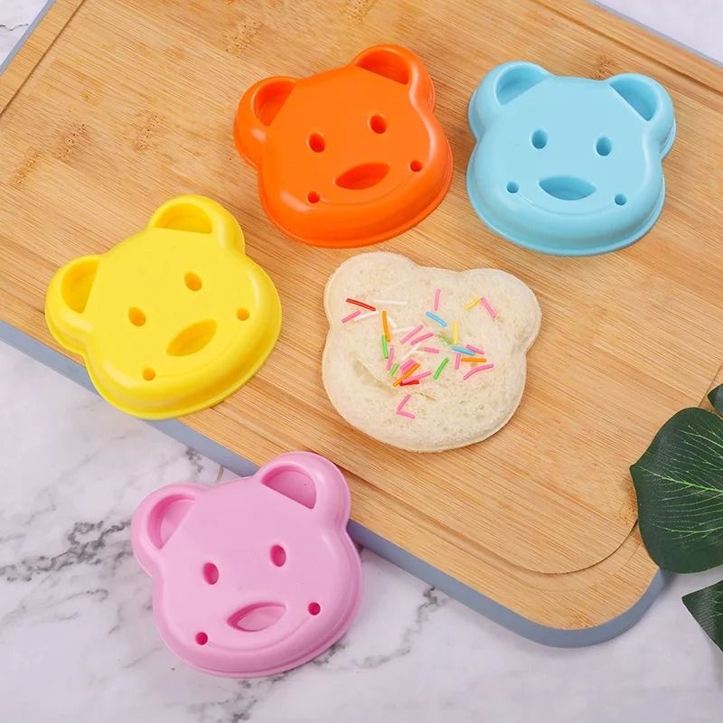Bear Car Sandwich Mold Set Creative Bread Cutter Sealer For Fun Childrens Lunches 1