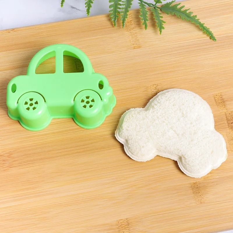 Bear Car Sandwich Mold Set Creative Bread Cutter Sealer For Fun Childrens Lunches 6