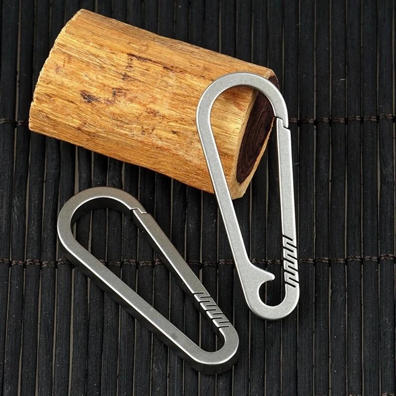 Multifunctional Titanium Alloy Quick Release Keychain UltraLight Carabiner Car Keyring 3