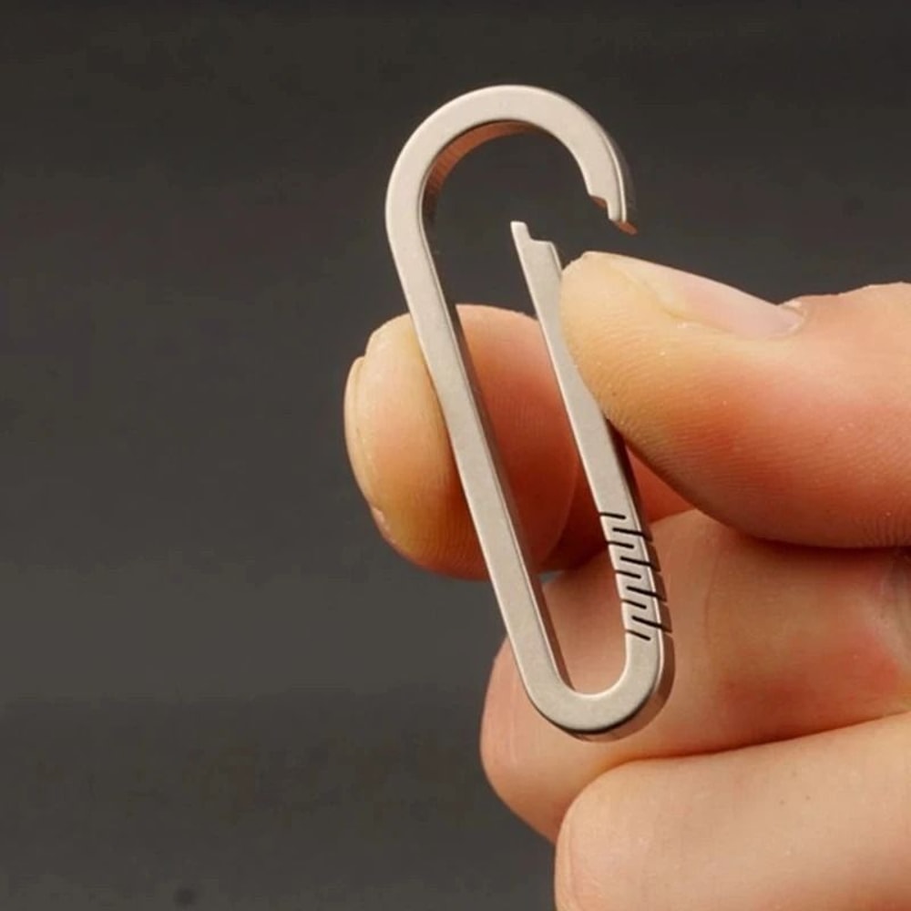 Multifunctional Titanium Alloy Quick Release Keychain UltraLight Carabiner Car Keyring 4