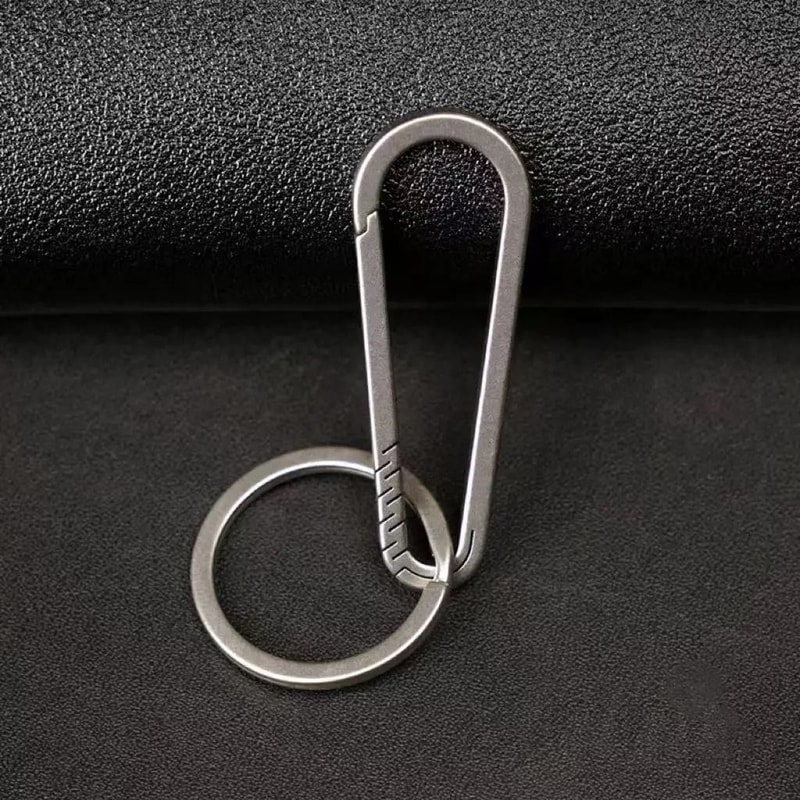 Multifunctional Titanium Alloy Quick Release Keychain UltraLight Carabiner Car Keyring 5