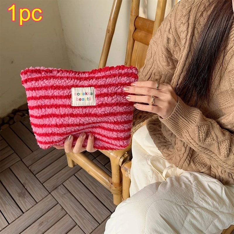 Plush Fur Large Capacity Makeup Bag 6