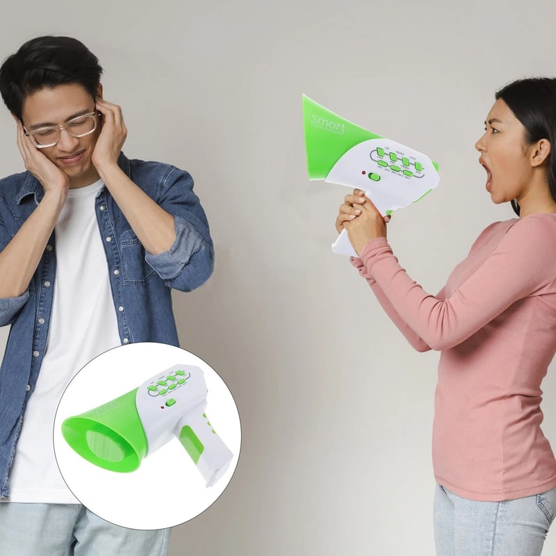 Top Quality Kids Voice Changer Megaphone Toy 3