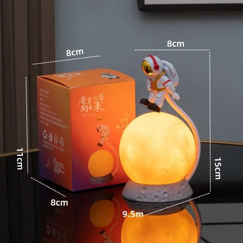 Astronaut EyeProtection Table Lamp 7
