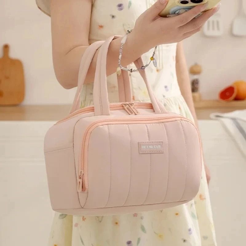 WaterRepellent Thermal Lunch Carrier 2