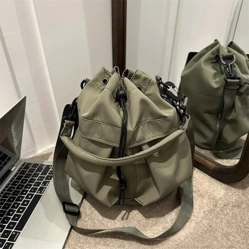 Fashionable LargeCapacity Oxford Crossbody Bucket Bag 9