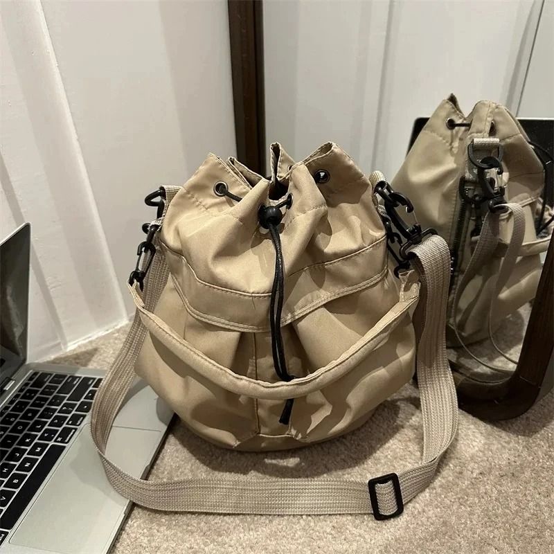 Simple LargeCapacity Oxford Commuting Crossbody Bag 11