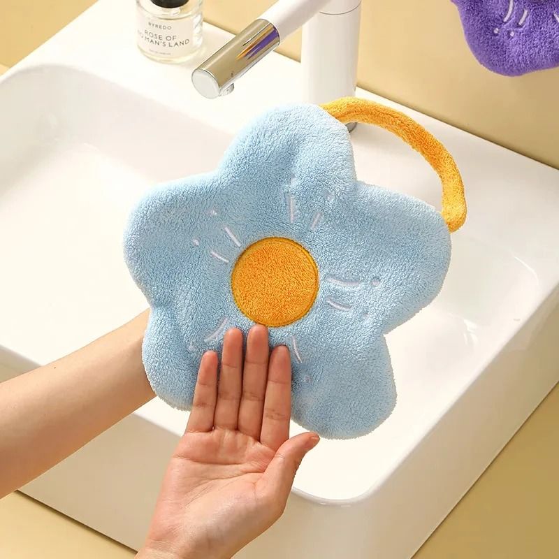 Quick Dry Creative Flower Shape Hand Towel 2